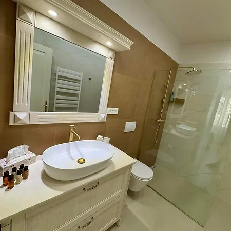 Grace - Heart Of The Old Town スプリト