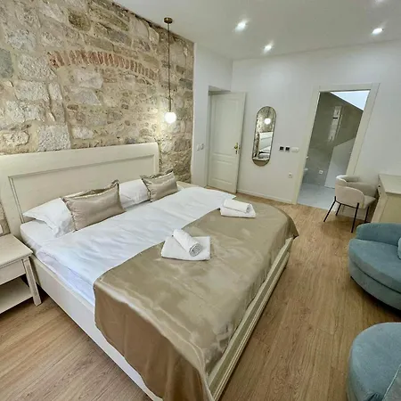 Grace - Heart Of The Old Town * Split