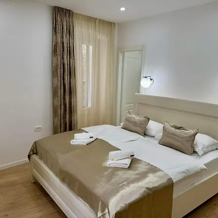 Grace - Heart Of The Old Town